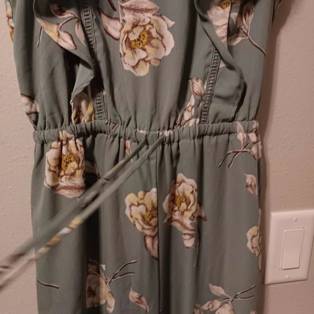 Xhilaration Sage Floral Print Jumpsuit - Picture 10 of 16
